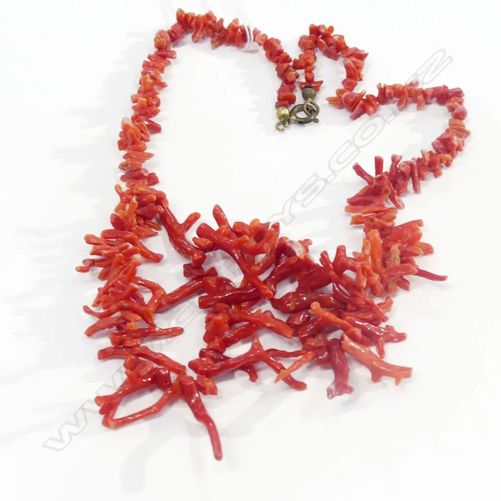 VINTAGE BRANCH CORAL NECKLACE Image 1++