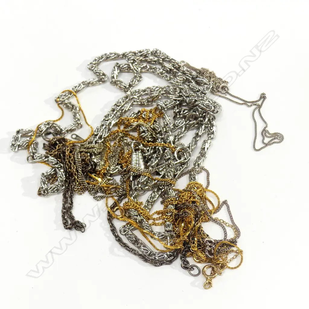 BAG OF ASSORTED SILVER / G.P. CHAINS Image 1++