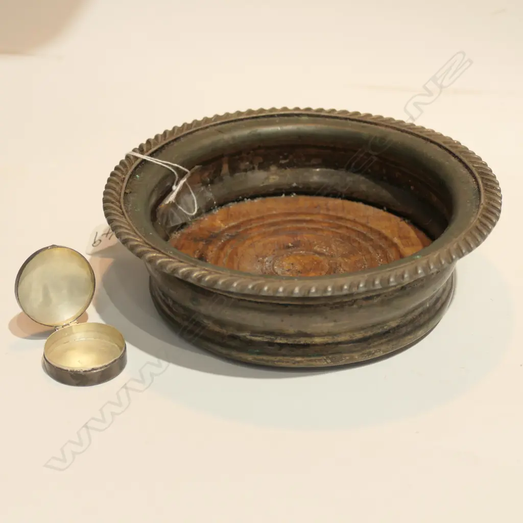 19THC OLD SHEFFIELD PLATE BOTTLE COASTER & SILVER ROUGE POT Image 1++