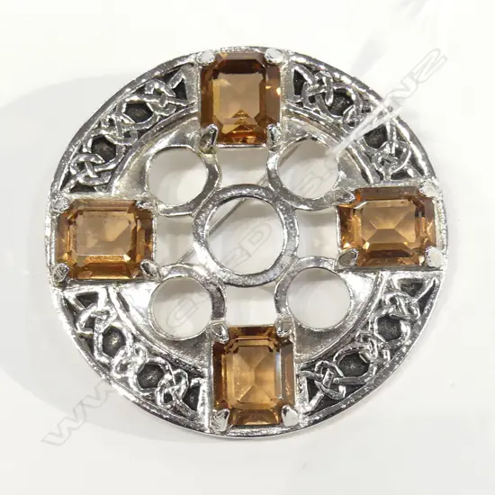 SCOTTISH SILVER COLOURED BROOCH