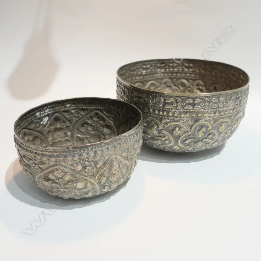 TWO LARGE THAI SILVER BOWLS  H. 120 MM Image 1++