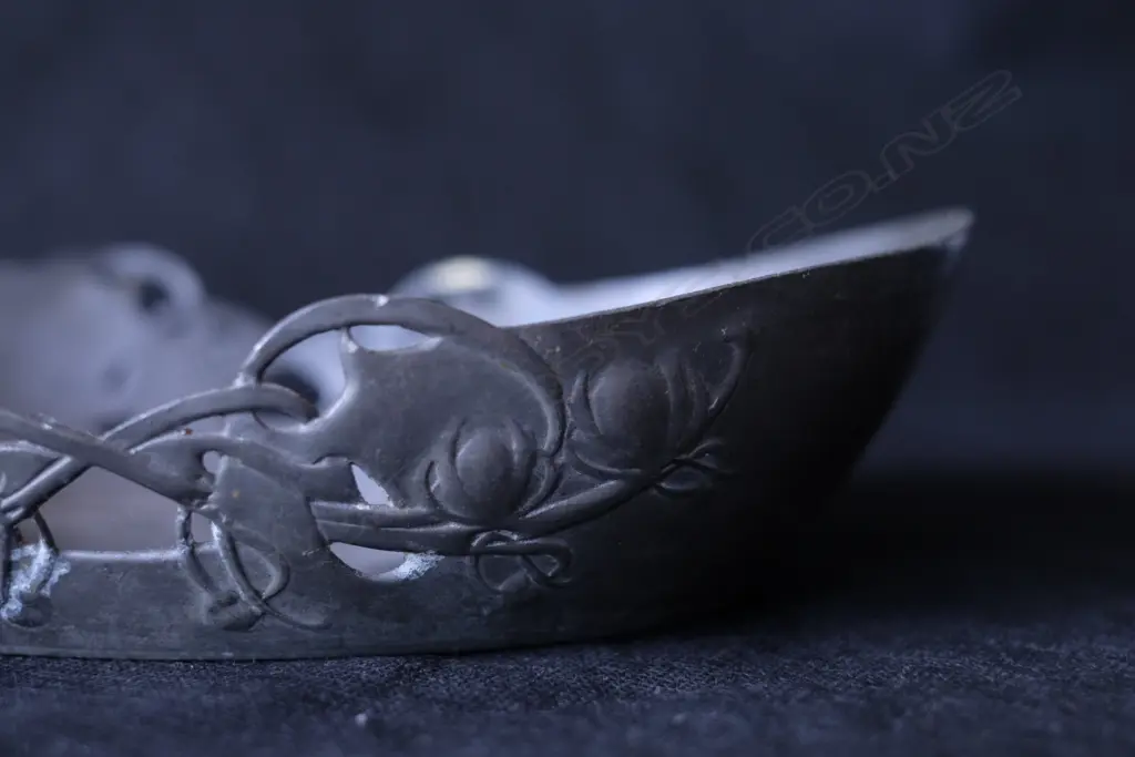 An Archibald Knox design English Pewter dish Image 1++
