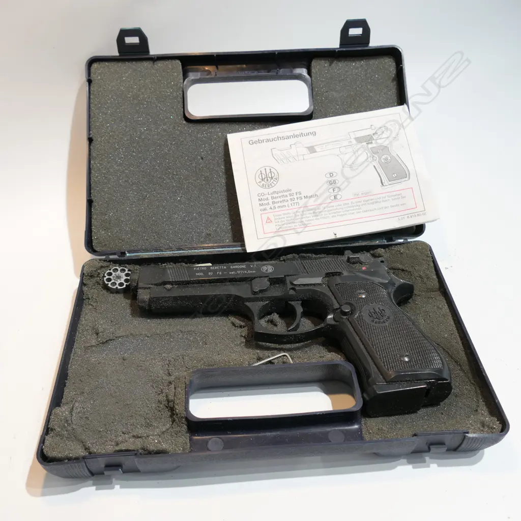 P.BERETTA AIR PISTOL BOXED  (OVER 18YRS ONLY) Image 1++