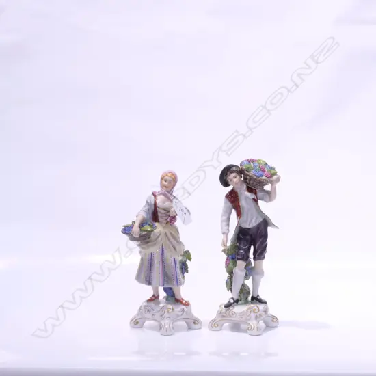 2 ROYAL DUX FIGURES H. 220MM