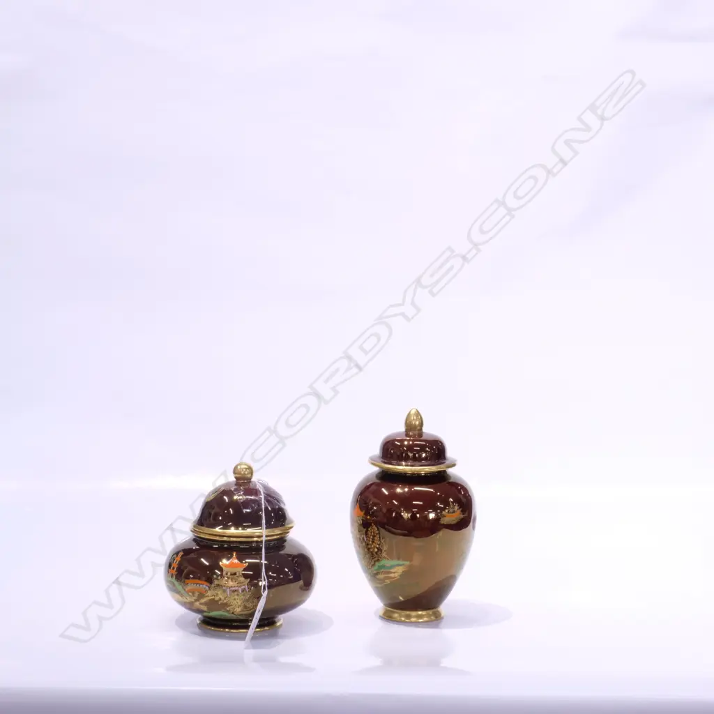 2 CARLTONWARE ROUGE ROYAL LIDDED VASES H. 140MM Image 1++