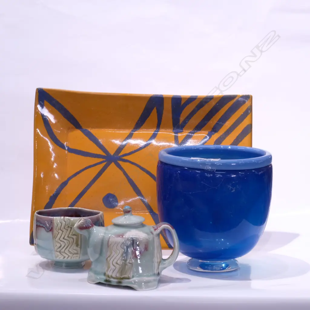 CERAMIC PLATTER / TEAPOT + SUGAR STAMPED C.S + BOWL Image 1++