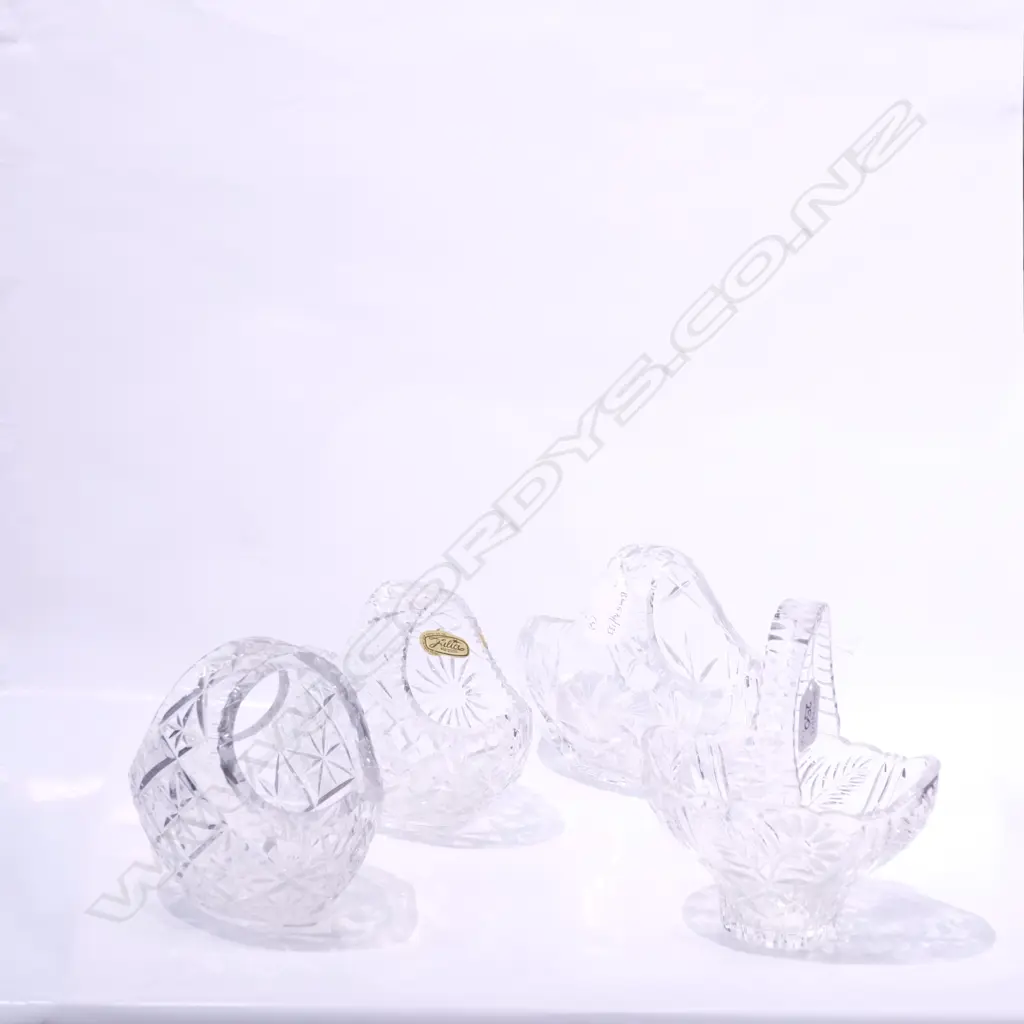 4 CUT CRYSTAL BASKETS H 170 MM Image 1++