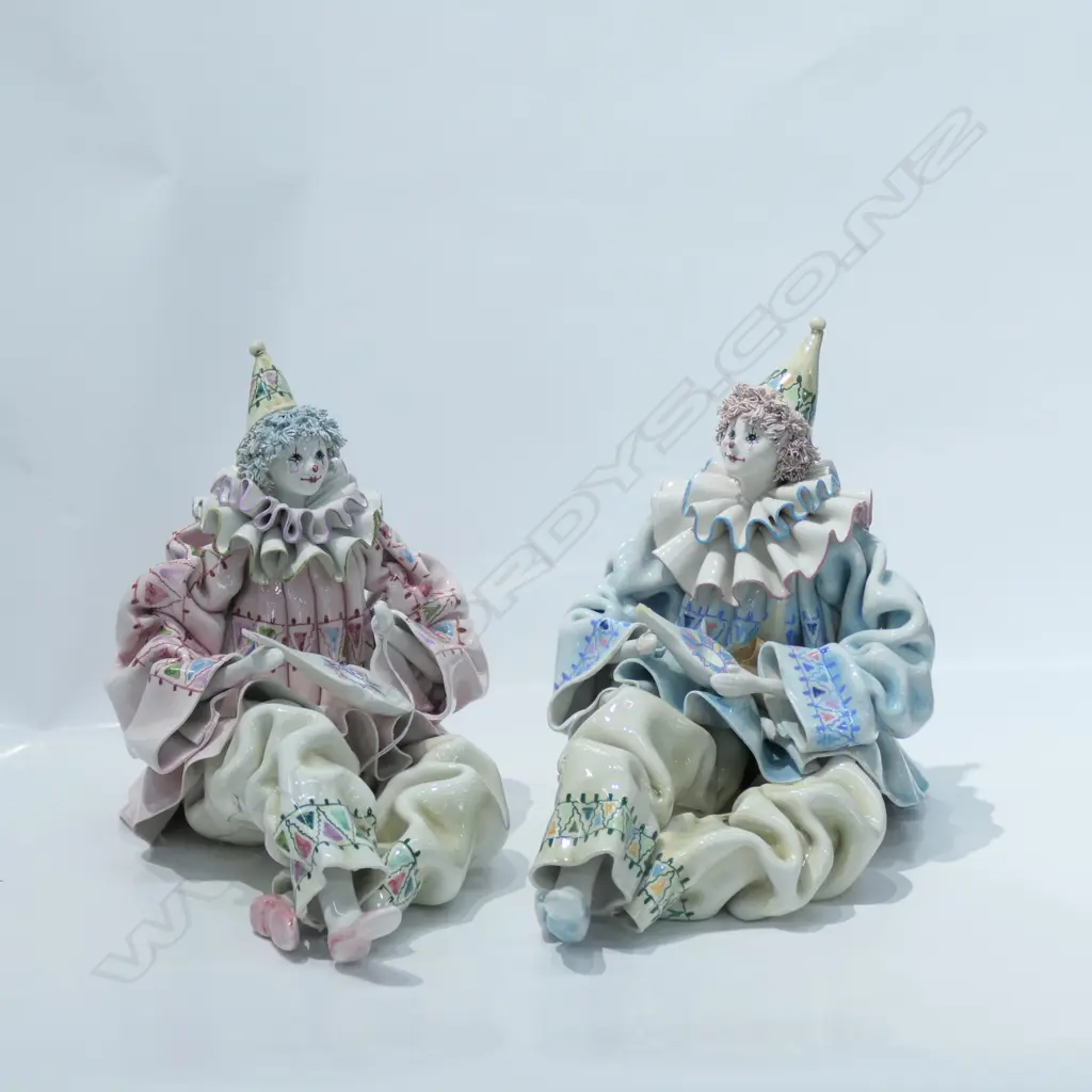 PR. HAND PAINTED PORCELAIN CLOWNS (FAULTS) Image 1++
