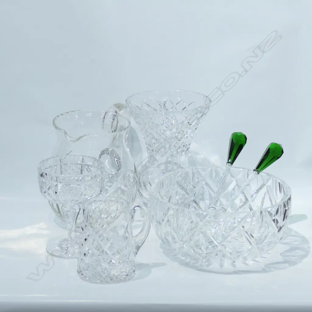 CRYSTAL VASE, TANKARD, JUG, BOWL AND PAIR OF SALAD SERVERS. 7 PIECES TOTAL. Image 1++