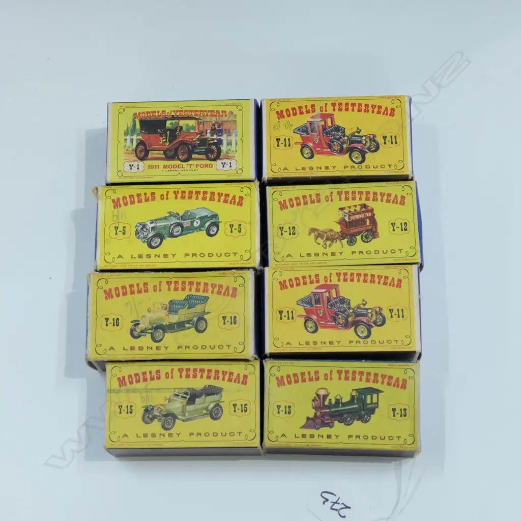 8 BOXED MODELS OF YESTERYEAR Image 1++