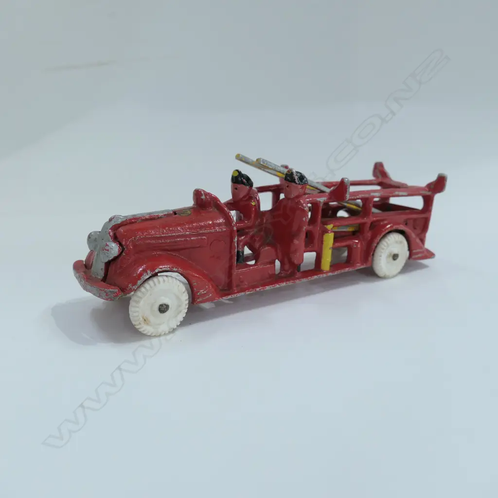 FUN HO FIRE TRUCK L. 240MM Image 1++