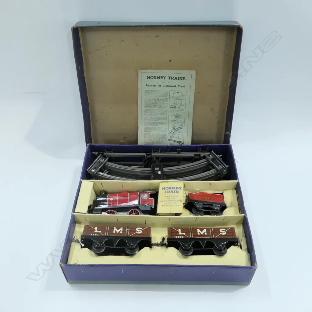 SIX BOXED HORNBY TYPE MI TRAINSET; 17361 Image 1++