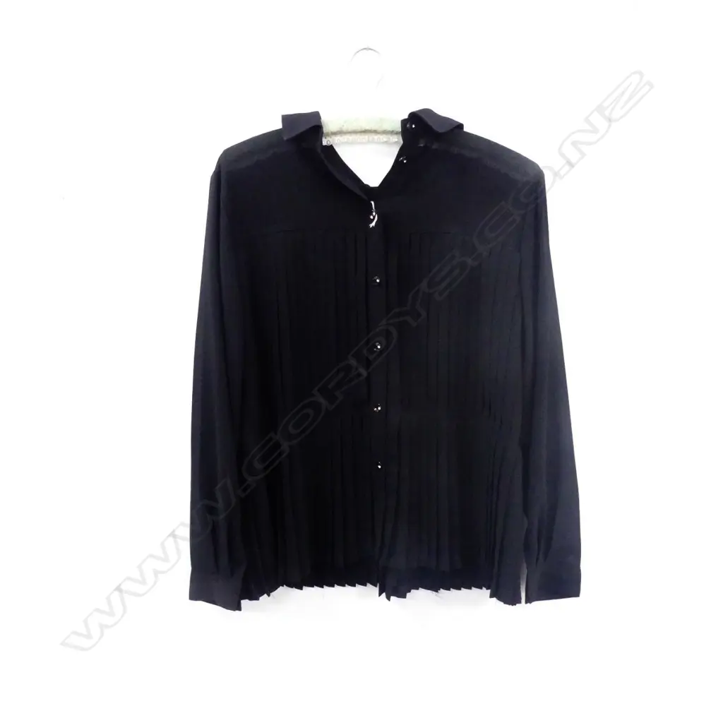 GOOD VINTAGE BLACK CHIFFON-STYLE PLEATED TOP Image 1++