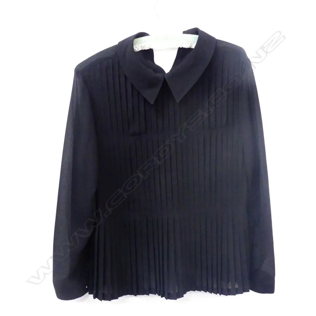 GOOD VINTAGE BLACK CHIFFON-STYLE PLEATED TOP Image 1++