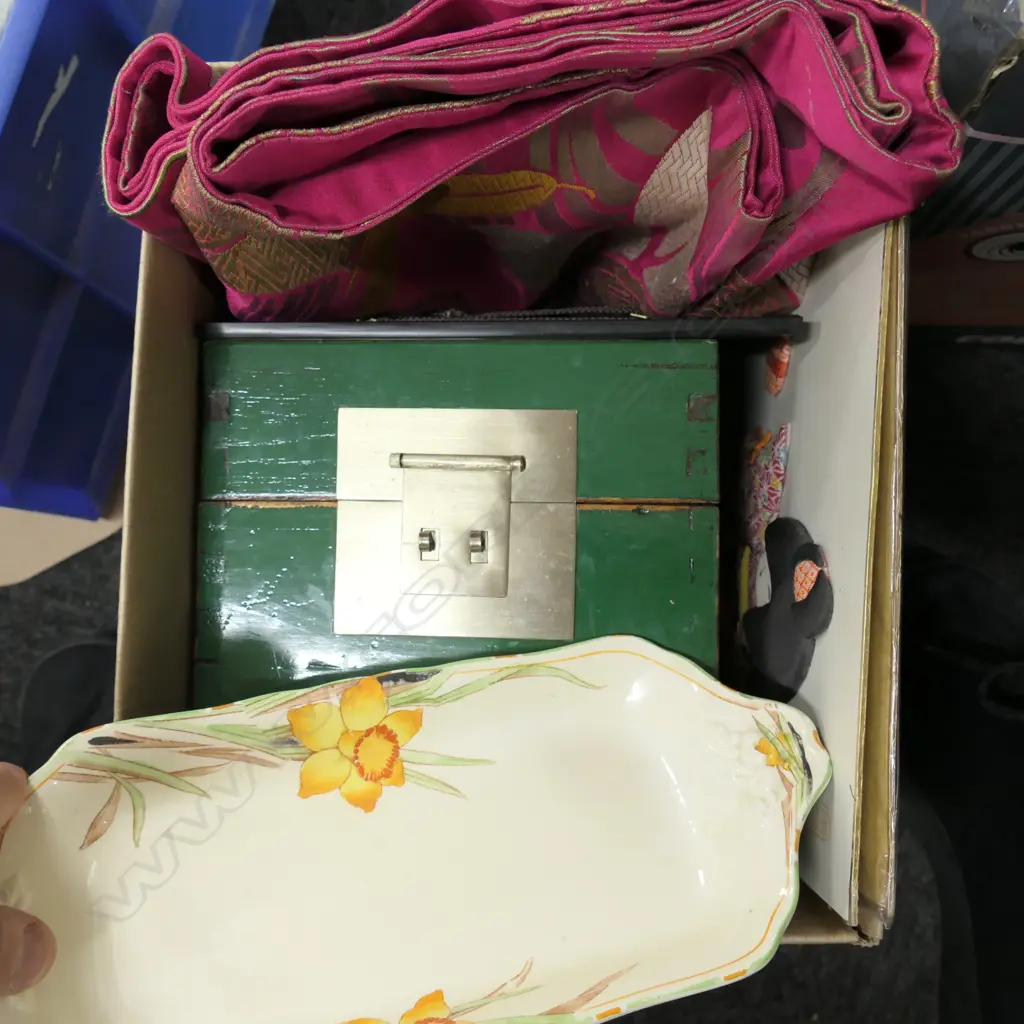 LOT ORIENTAL BOX /LACE/ ETC Image 1++