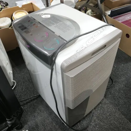 GOOD DELONGHI DEHUMIDIFIER 