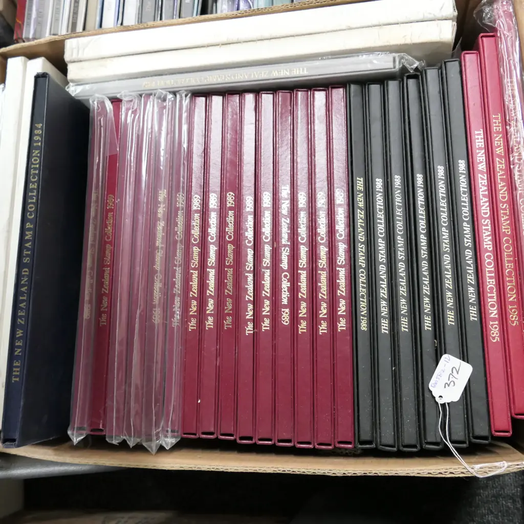 32X ASSTD. NZ STAMP COLLECTION BOOKS  Image 1++