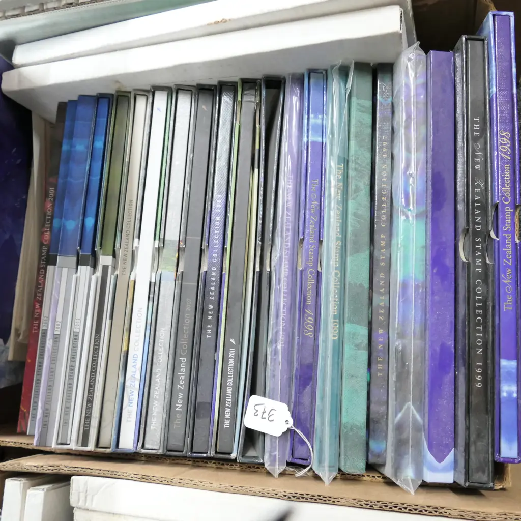 ASSTD. NZ STAMP COLLECTION BOOKS  Image 1++