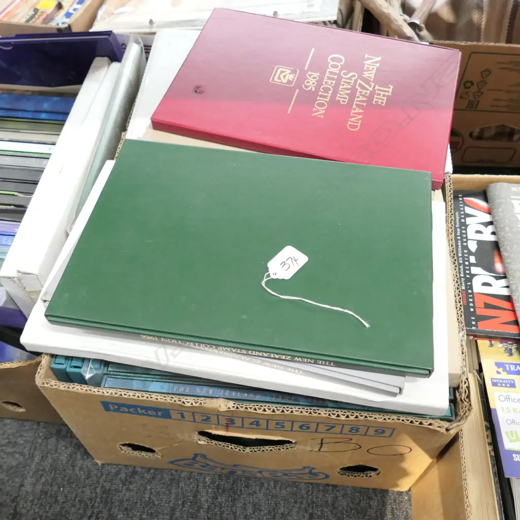 ASSTD. NZ STAMP COLLECTION BOOKS  Image 1++