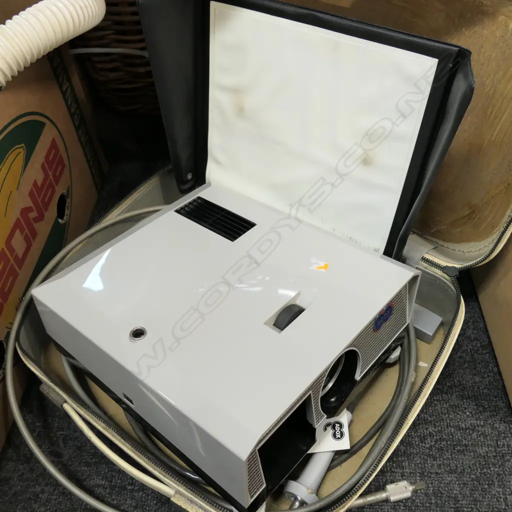 EARLY ADOX PROJECTOR ON ORIGINAL BAG  Image 1++
