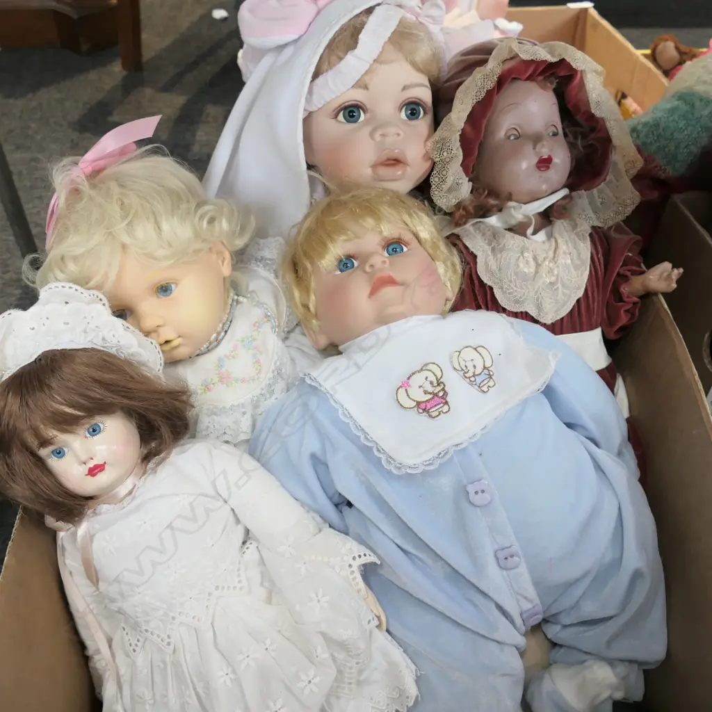 ASST VINTAGE DOLLS Image 1++