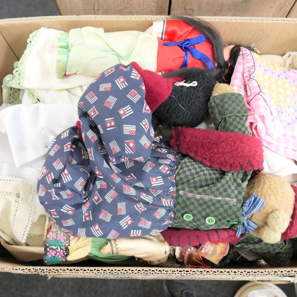 BOX LOT FIVE WOOL / ANGORA BLANKETS Image 1++