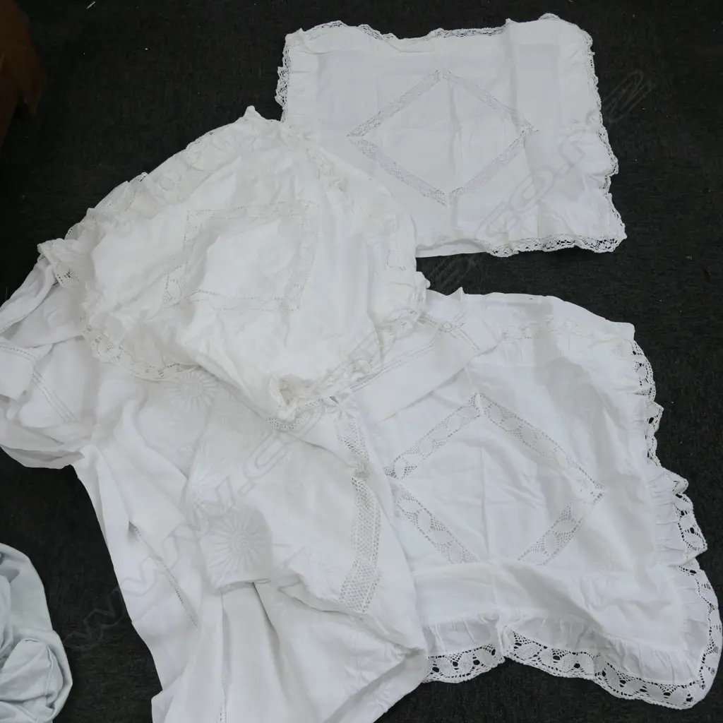 ASSTD. BAG OF LINEN  Image 1++