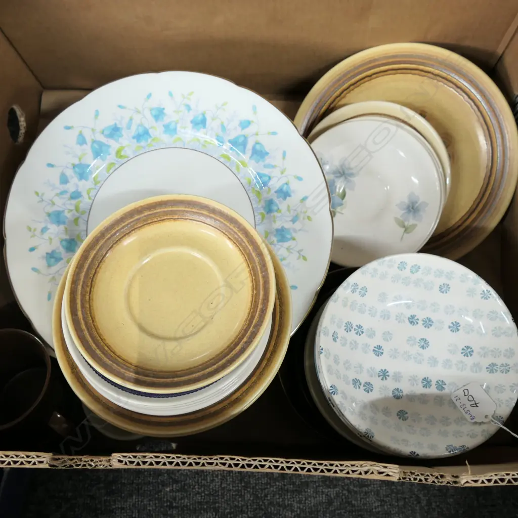 BOX ASST CROWN LYNN / COALPORT ETC Image 1++