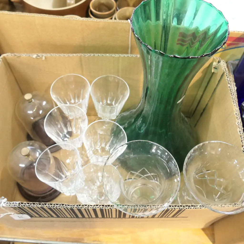 LOT ASST GLASSWARE INCL. GREEN VASE Image 1++