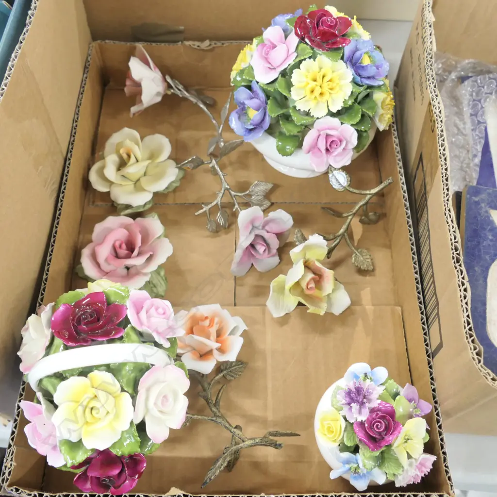 BOX ASST PORCELAIN FLOWERS - AYNSLEY / CAPIDIMONTE ETC Image 1++