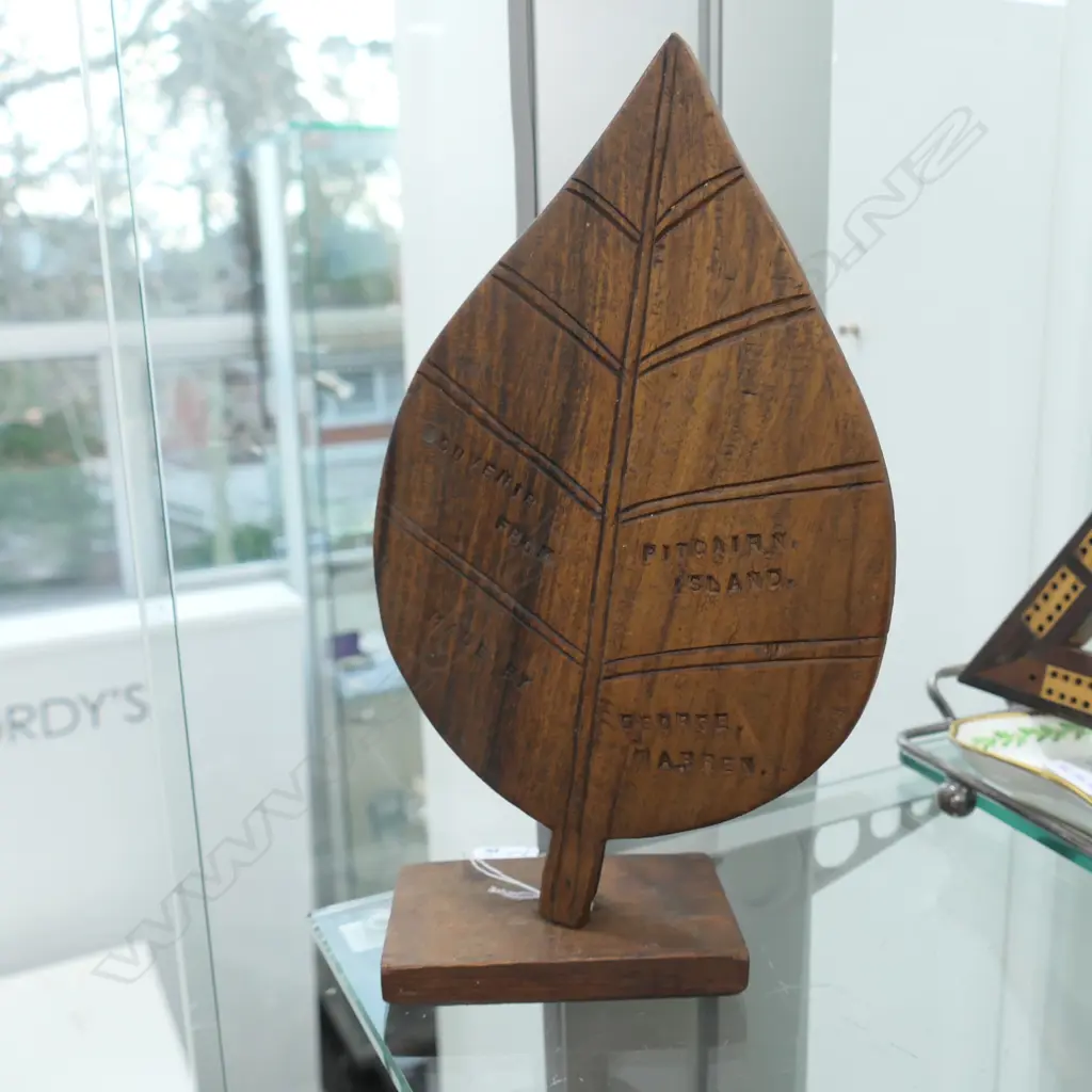 PITCAIRN ISLAND LEAF SHAPED PEN HOLDER by GEORGE WARREN Image 1++