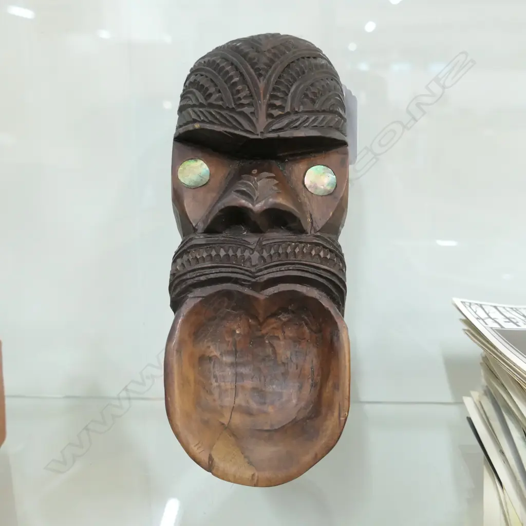 MAORI FOLK ART CARVED WOOD WHEKU HEAD, H.185mm Image 1++