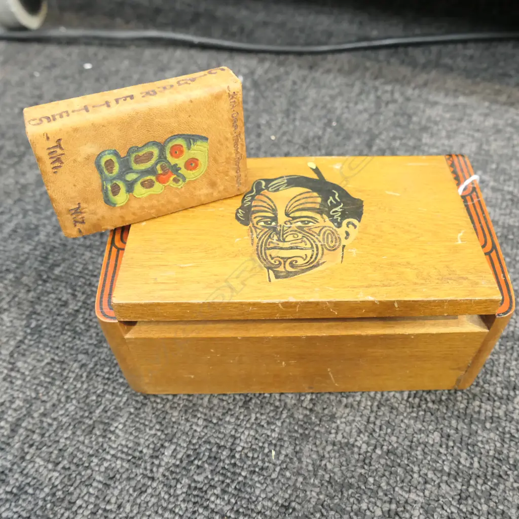 MAORI MOTIF TRINKET BOX AND MATCH HOLDER L. 160MM Image 1++
