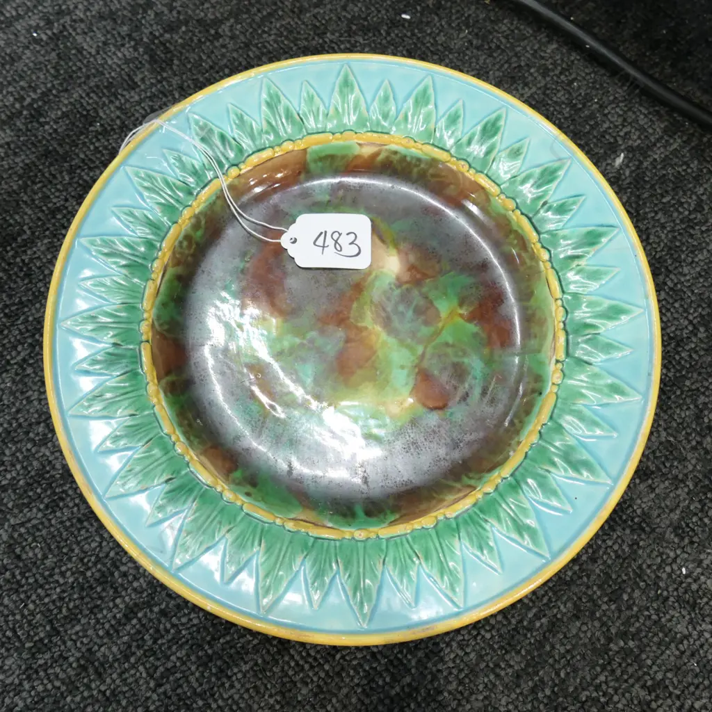 9" MAJOLICA PLATE Image 1++