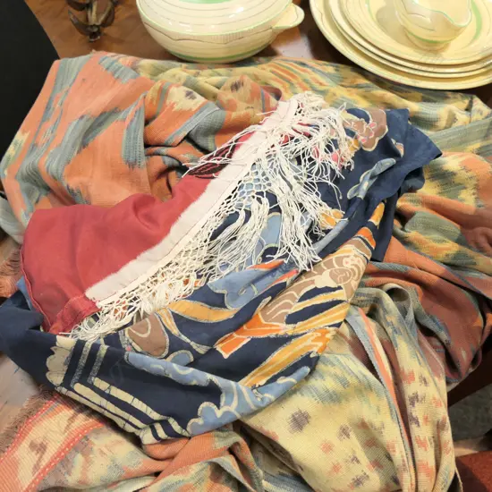 NGAIRE HART ESTATE COLLECTION: TEXTILES: IKAT (2500 x 1080mm), BATIK & APPLIQUE