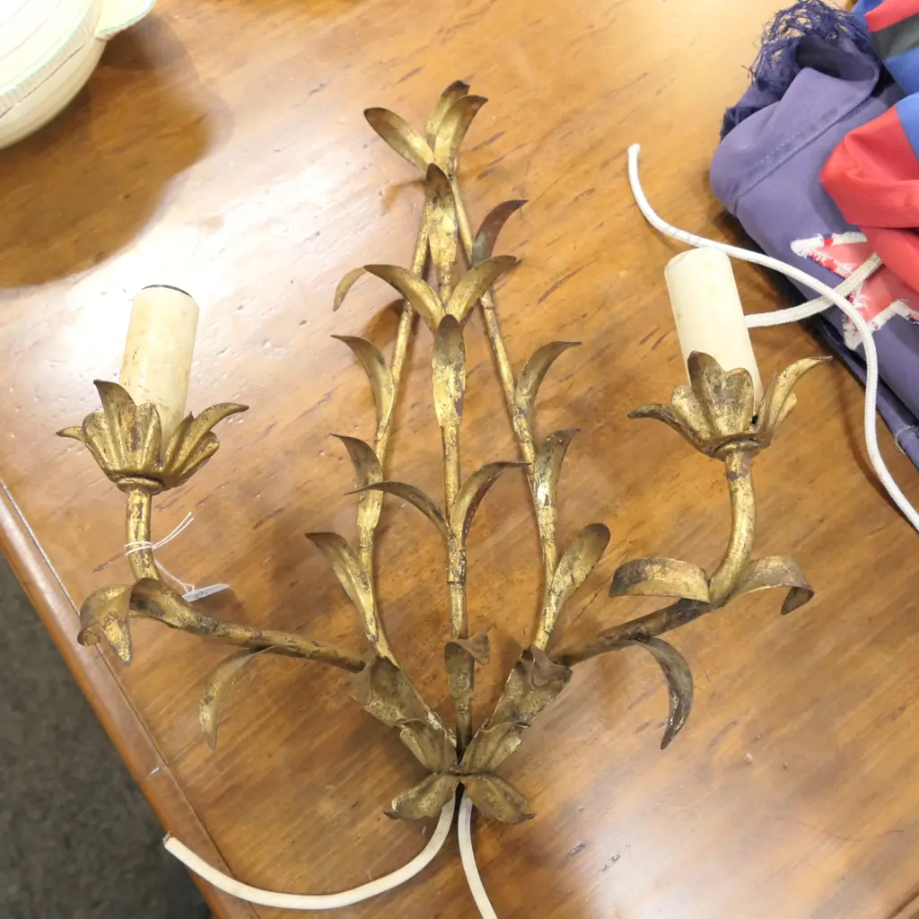 GILDED WALL LAMP Image 1++