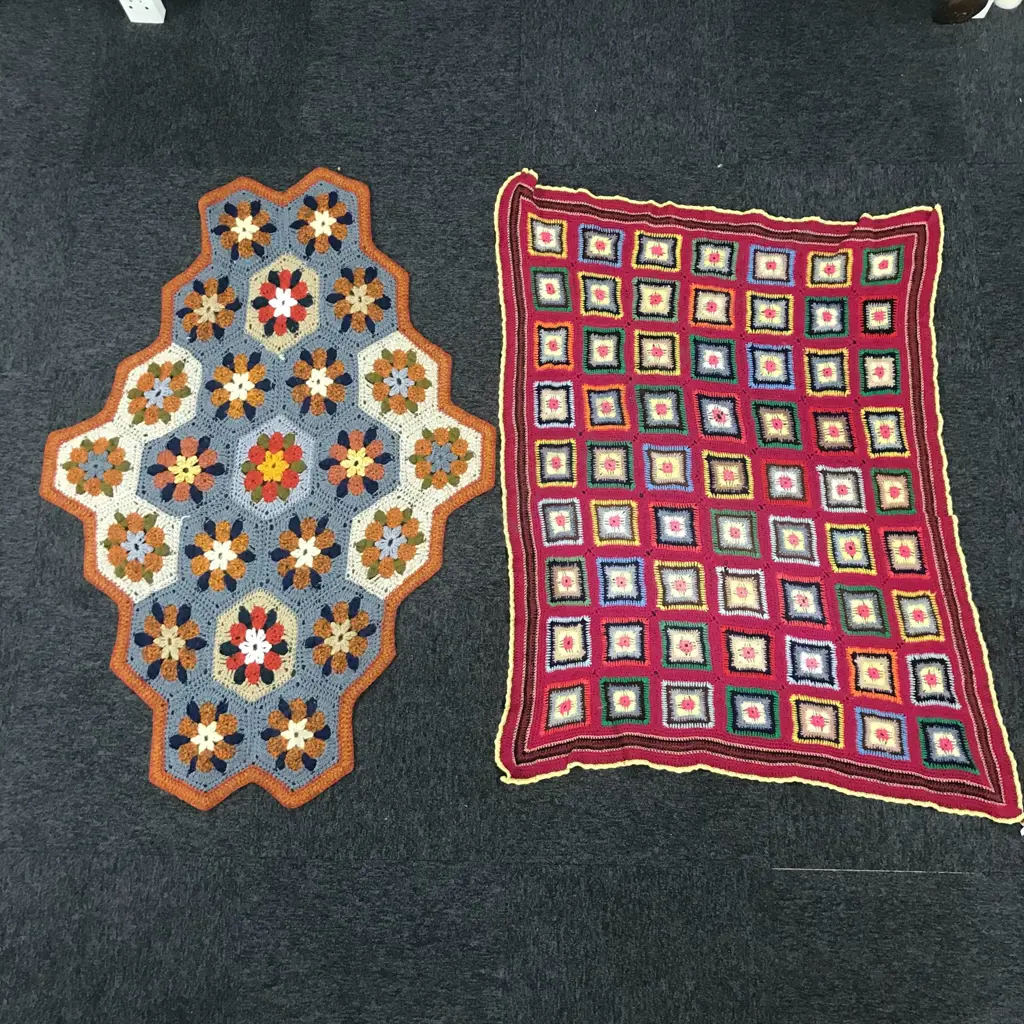 NGAIRE HART ESTATE COLLECTION: TEXTILES: 2 PEGGY SQUARES, 2 SILK RUNNERS Image 1++