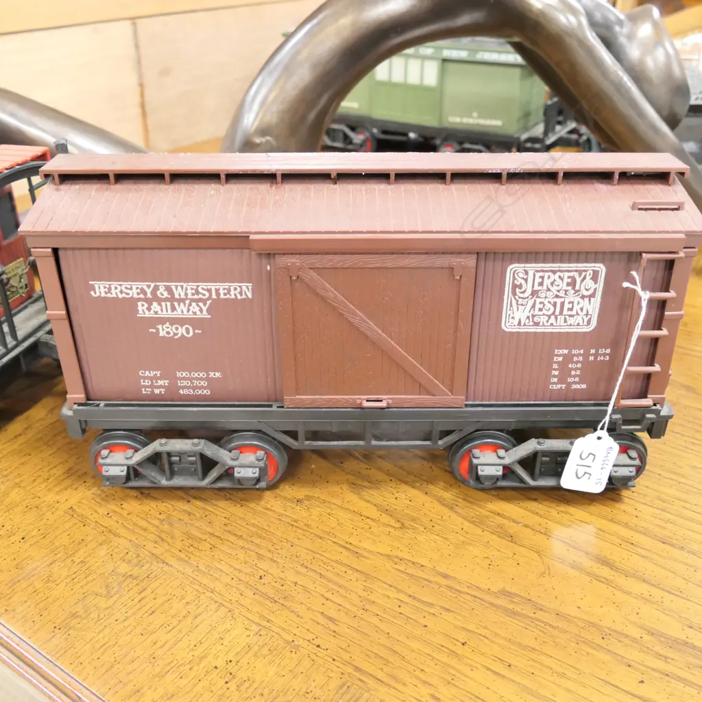 JIM BEAM TRAIN CARRIAGE DECANTER Image 1++