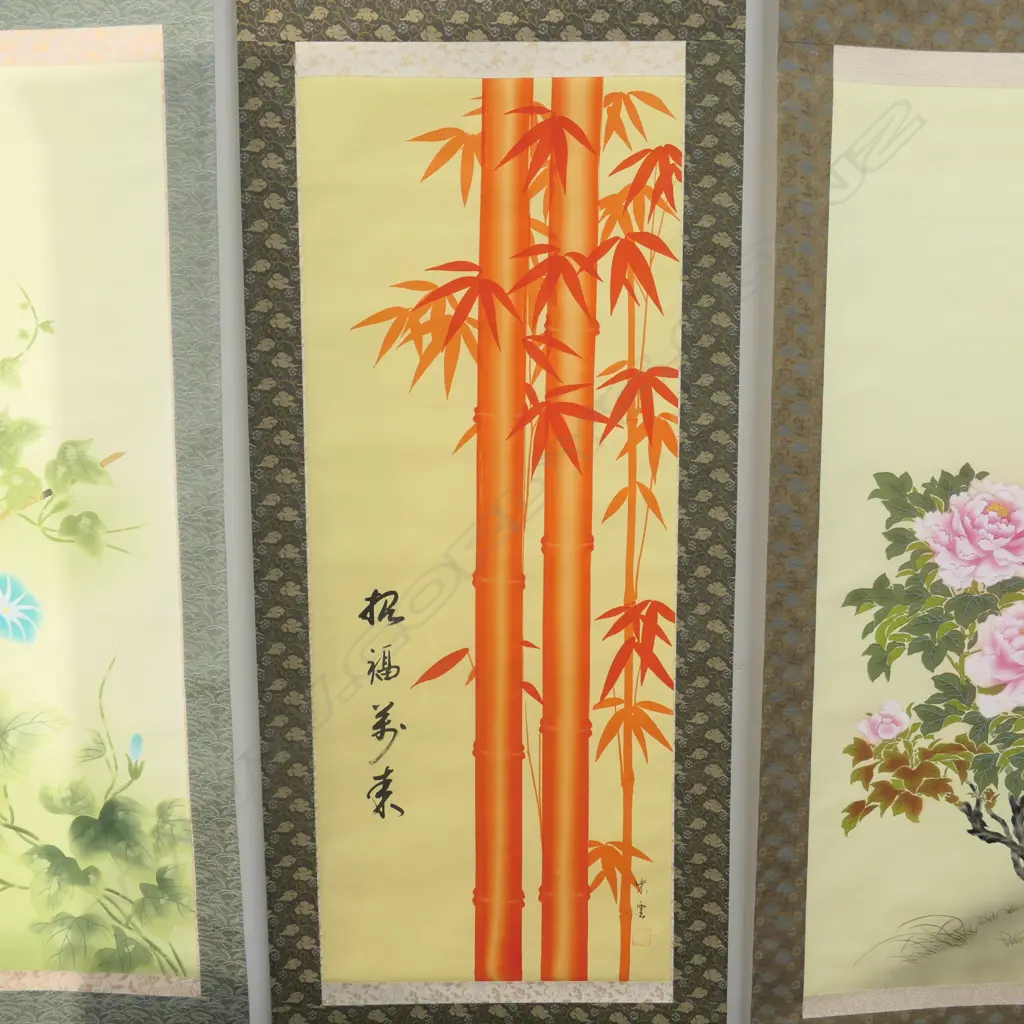 JAPANESE KAKEJIKO (HUNG SCROLL), IN ORIGINAL BOX, RED BAMBOO (187) Image 1++