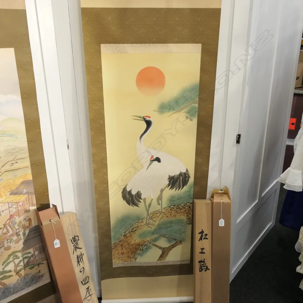 JAPANESE KAKEJIKO (HUNG SCROLL), IN ORIGINAL BOX, MANCHURIAN CRANES (29) Image 1++