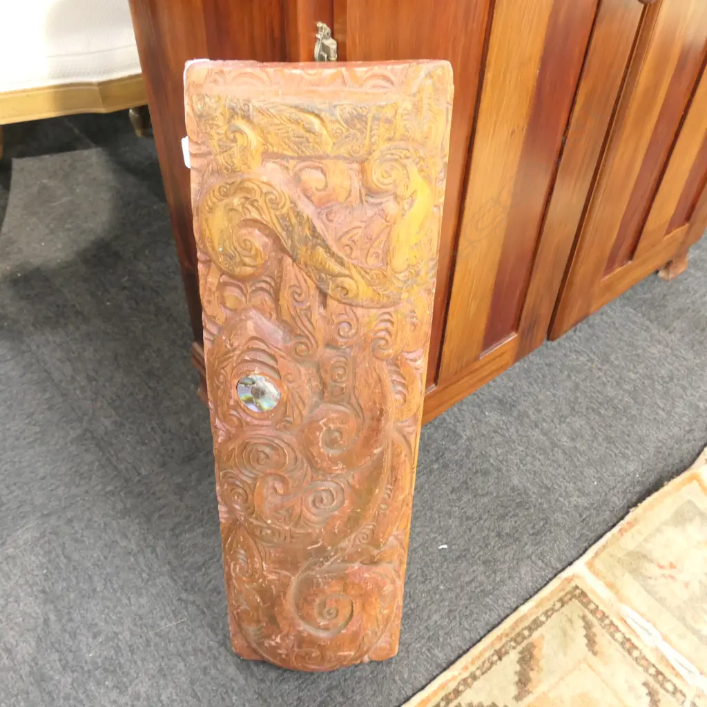 CARVED MAORI PANEL,  PAUA EYE, AF TO EYE. Image 1++