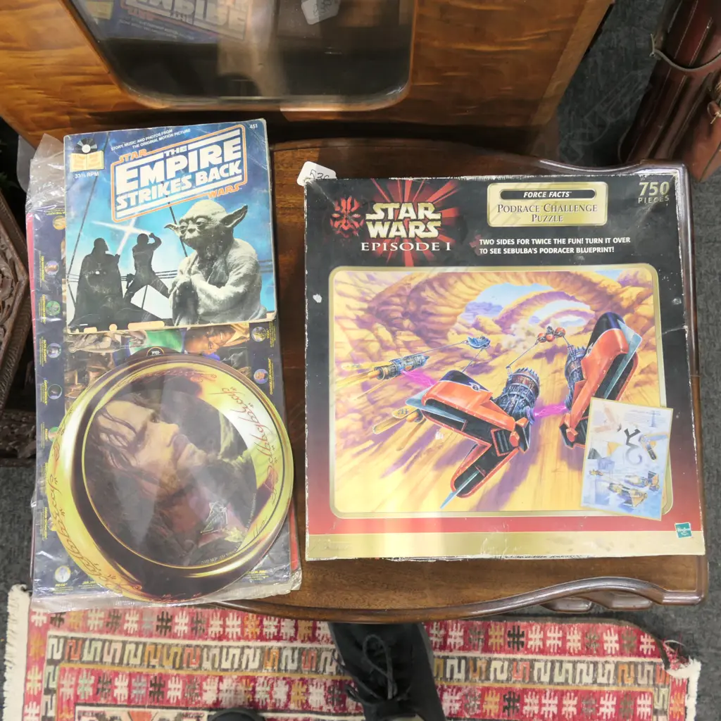 STAR WARS EMPIRE STRIKES BACK BOOK & 33 RPM RECORD SET; STAR WARS JIG SAWS; LOTR Image 1++