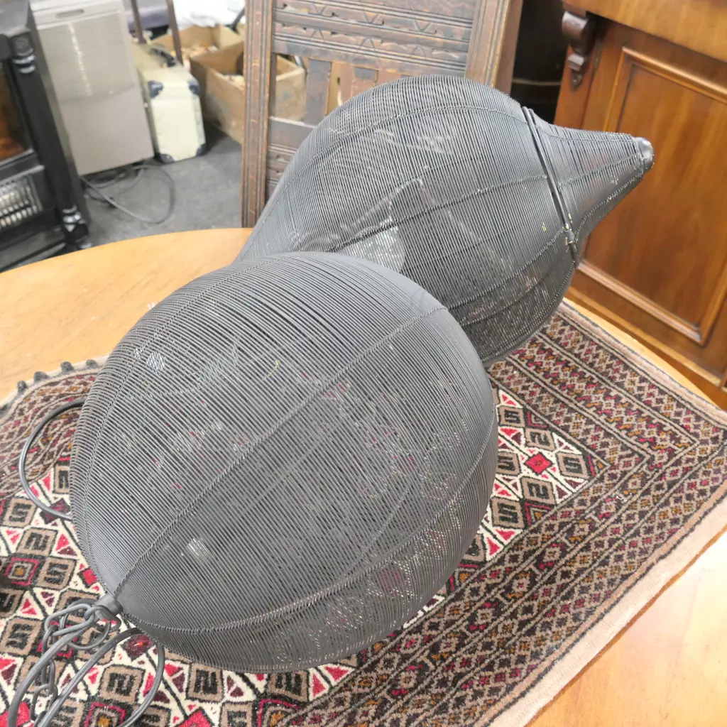 2 COPPER BLACK PAINTED WIRE LIGHT FITTINGS Image 1++