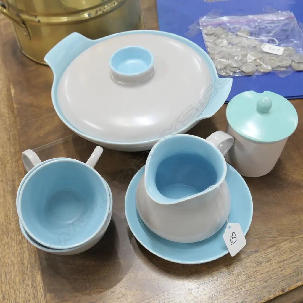 SELECTION ASST. POOL POTTERY Image 1++