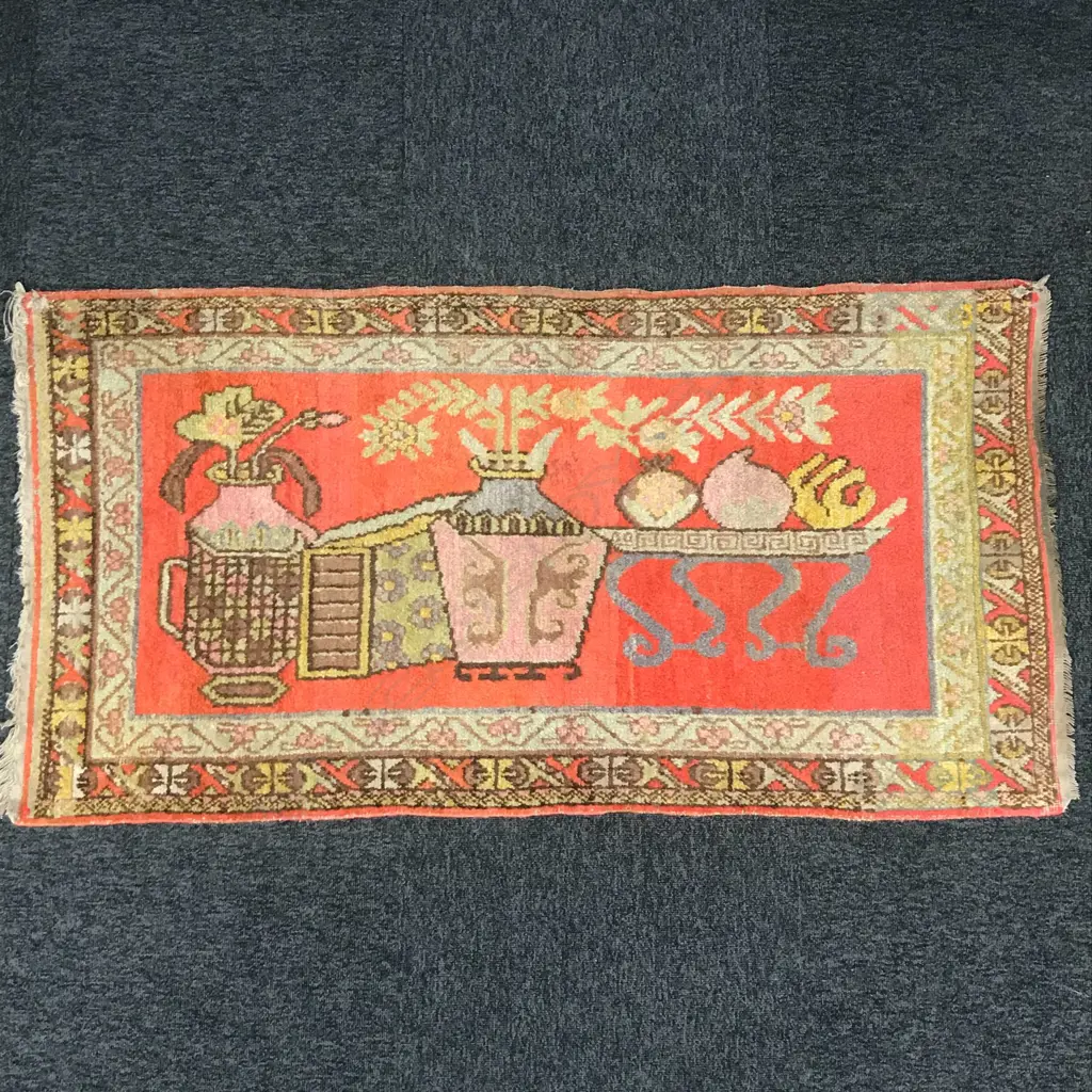 NGAIRE HART ESTATE COLLECTION: TEXTILES: OLD (NEPAL?) HAND KNOTTED MAT w ORIENTAL VASE DECORATION 1300 X 700mm Image 1++