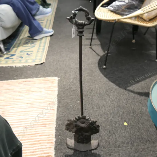 CAST IRON FLORAL DOOR STOP H 660 MM