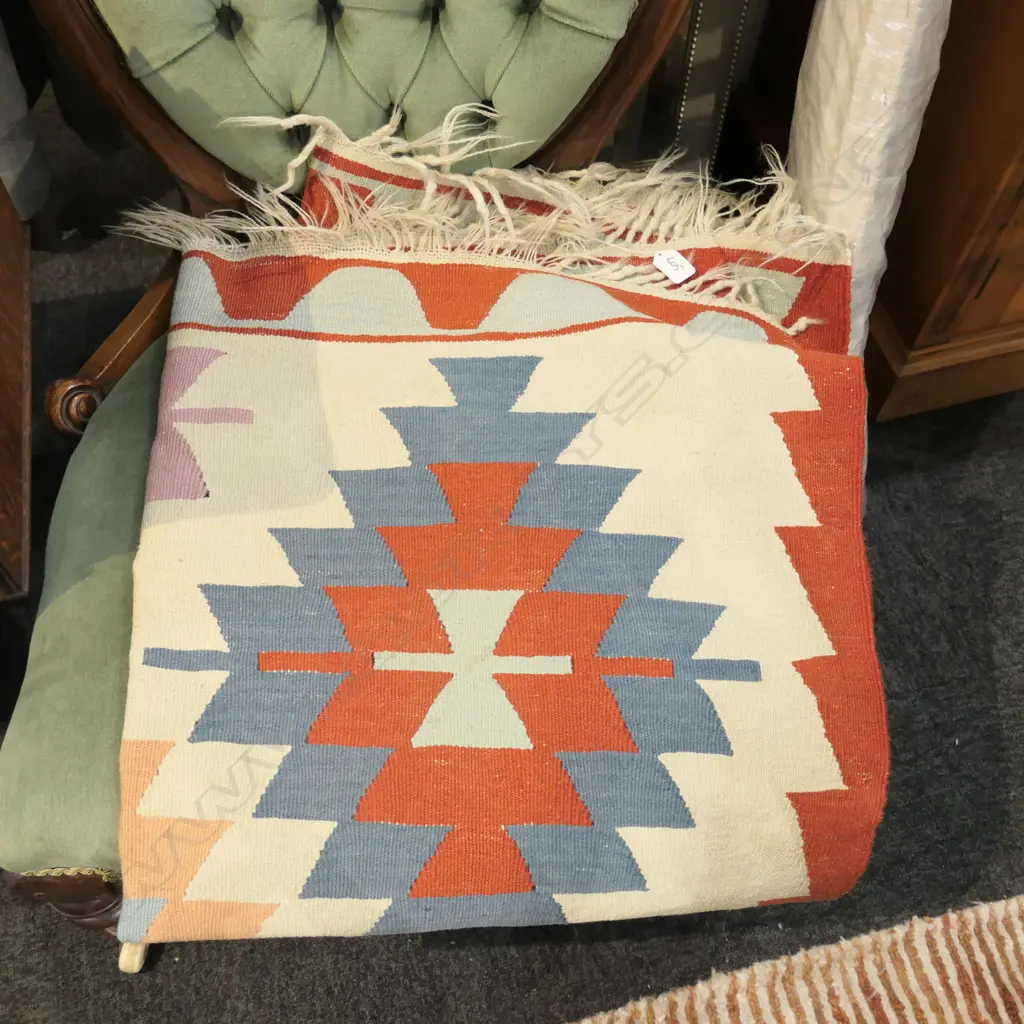 SMALL KELIM RUG 1250 X 970 Image 1++