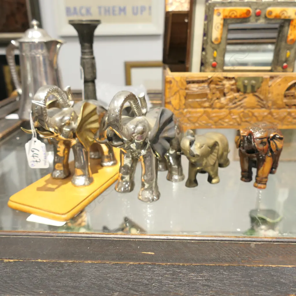 4 ELEPHANT FIGURINES Image 1++