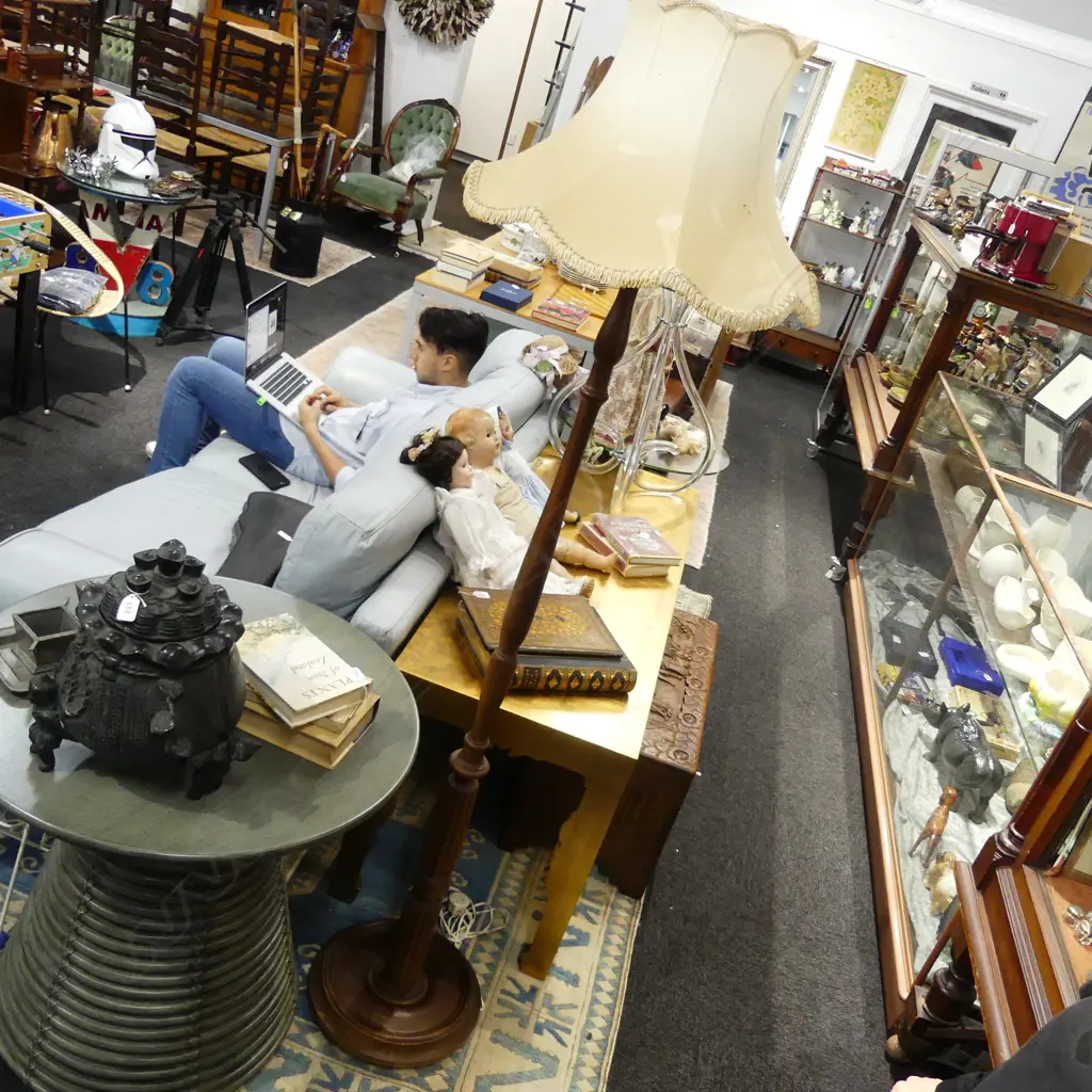 RETRO STANDARD LAMP W. SHADE Image 1++