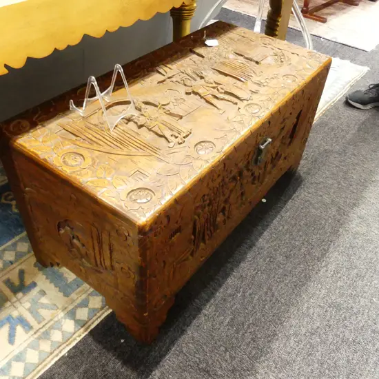 CAMPHOR CHEST